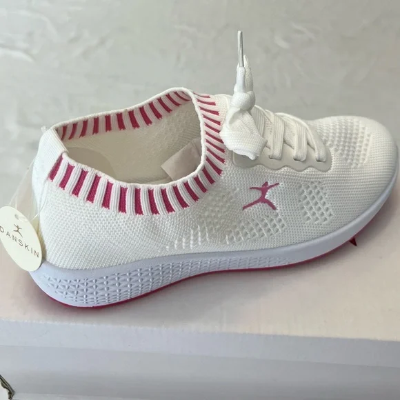 🆕 - New in box- Danskin Peace slip-on tennis shoes - Picture 2 of 9